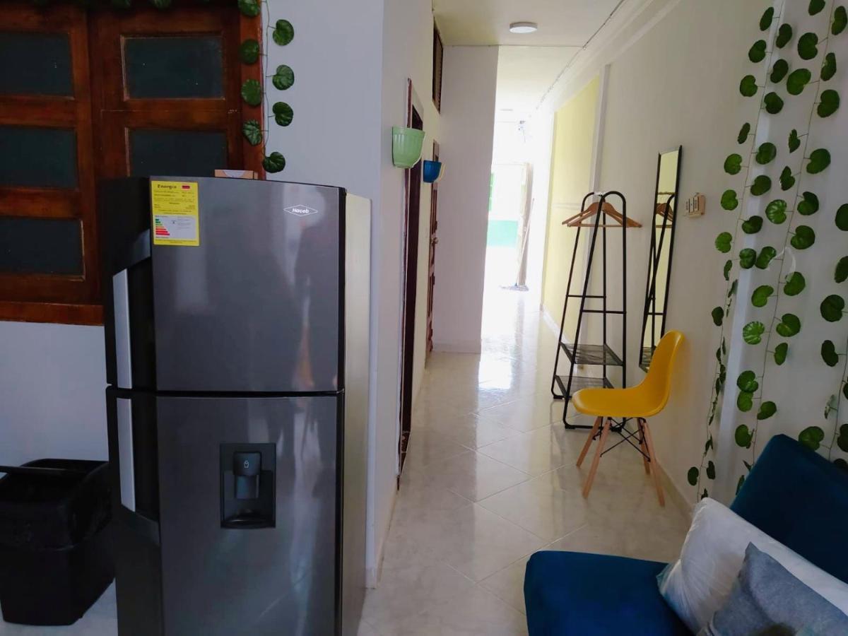 Habitacion Privada En Jardin Cerca Al Parque Hotell Exteriör bild