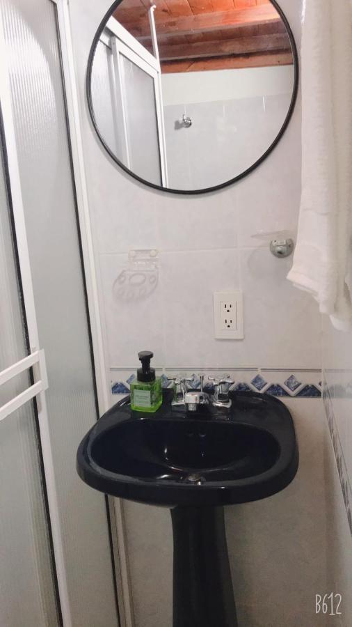 Habitacion Privada En Jardin Cerca Al Parque Hotell Exteriör bild