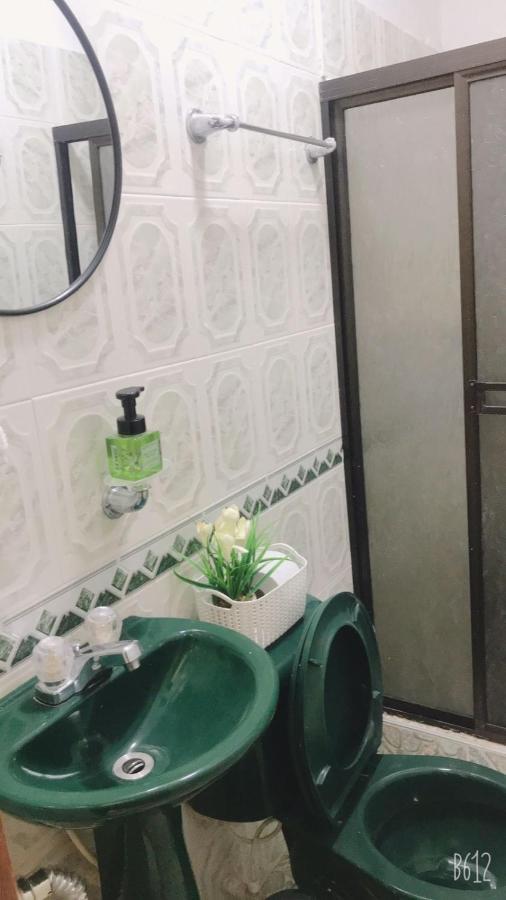 Habitacion Privada En Jardin Cerca Al Parque Hotell Exteriör bild