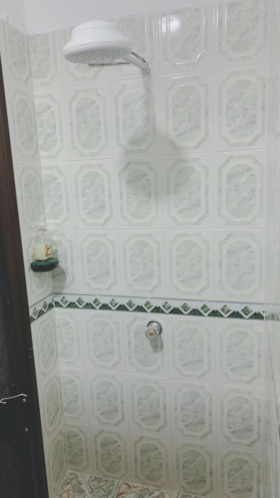 Habitacion Privada En Jardin Cerca Al Parque Hotell Exteriör bild