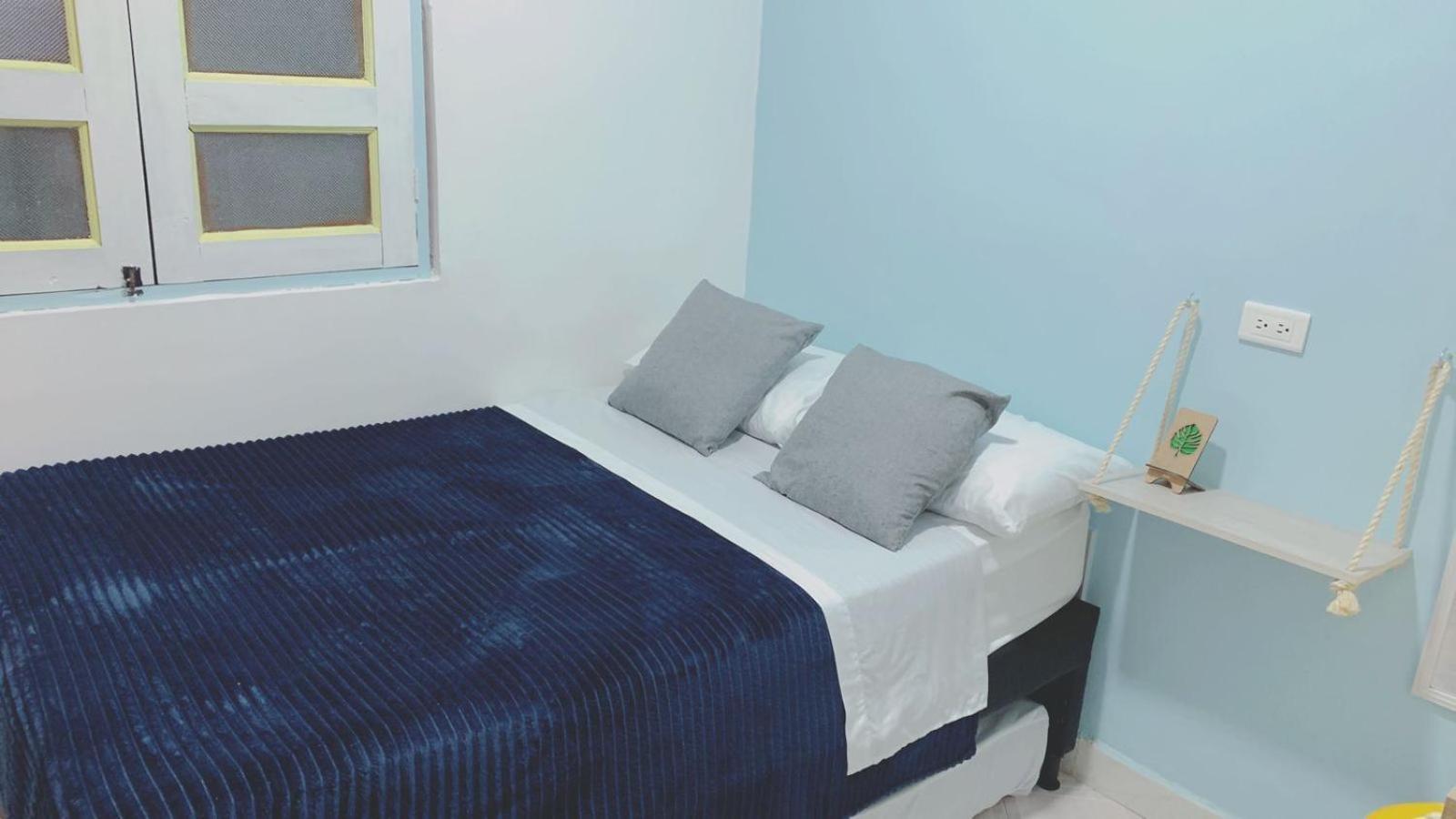 Habitacion Privada En Jardin Cerca Al Parque Hotell Exteriör bild
