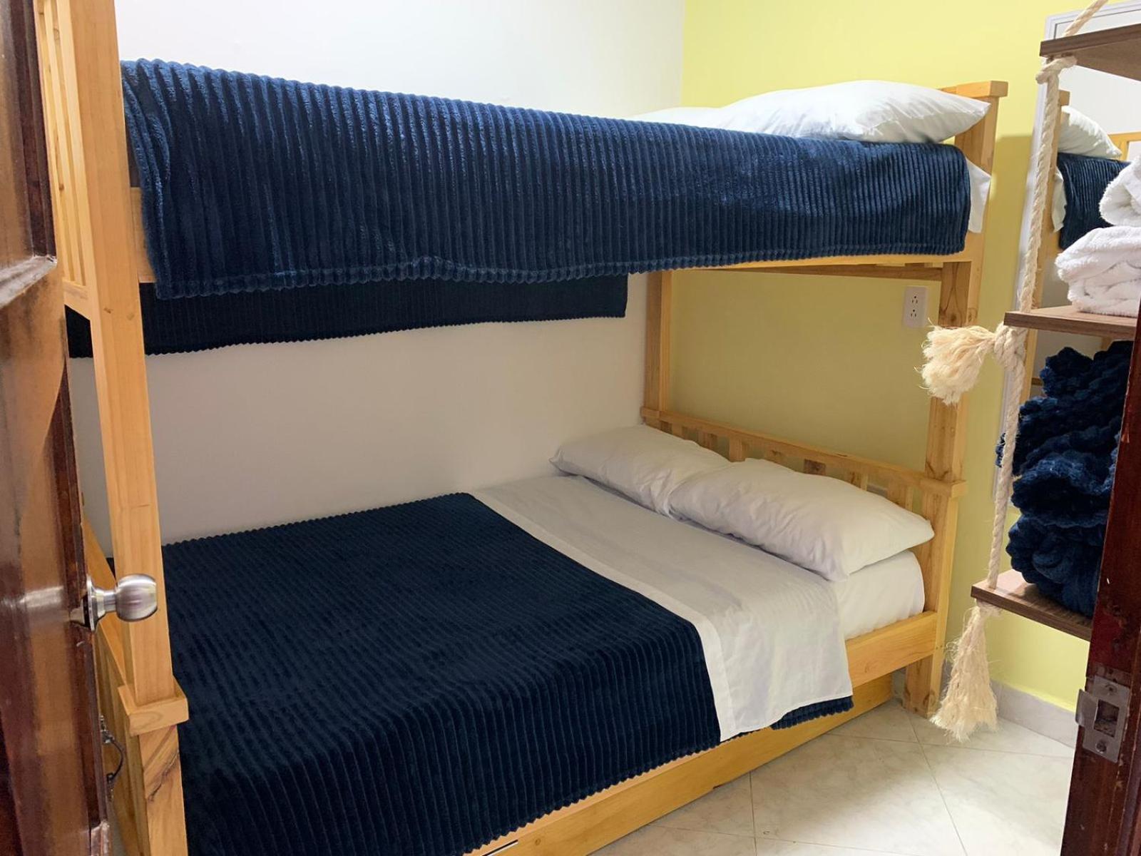 Habitacion Privada En Jardin Cerca Al Parque Hotell Exteriör bild